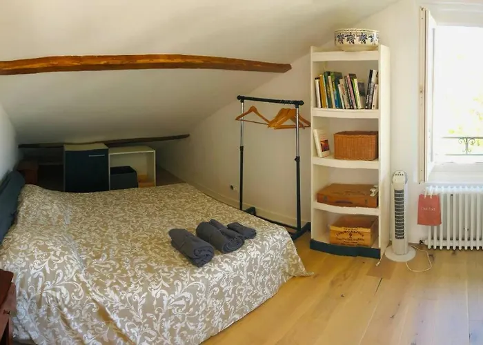 Le Petit Erromardie Apartment *